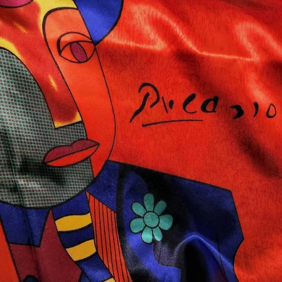 NWOT Silk-Feel Picasso Pattern Polyester Square Headwrap/Scarf 35 x 35 inches - Picture 3 of 3